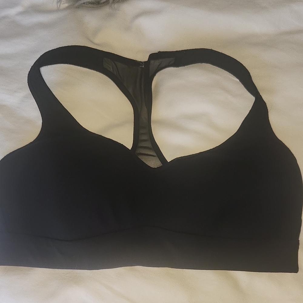Lululemon black sports bra